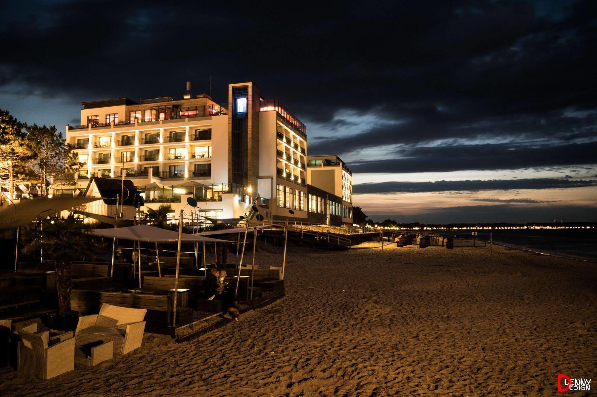 Bayside Hotel Scharbeutz Buitenkant foto